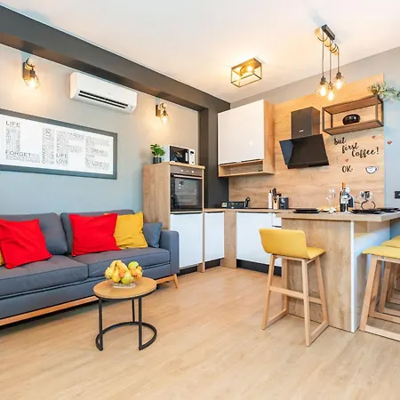 Apartment Maza *