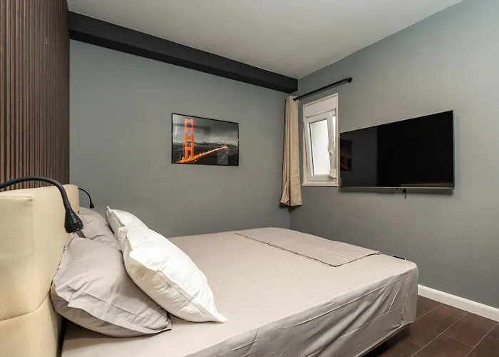 Apartment Maza *